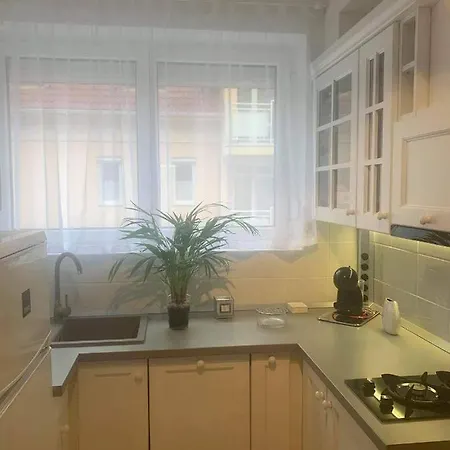 아파트 Heviz Lake Apartman *